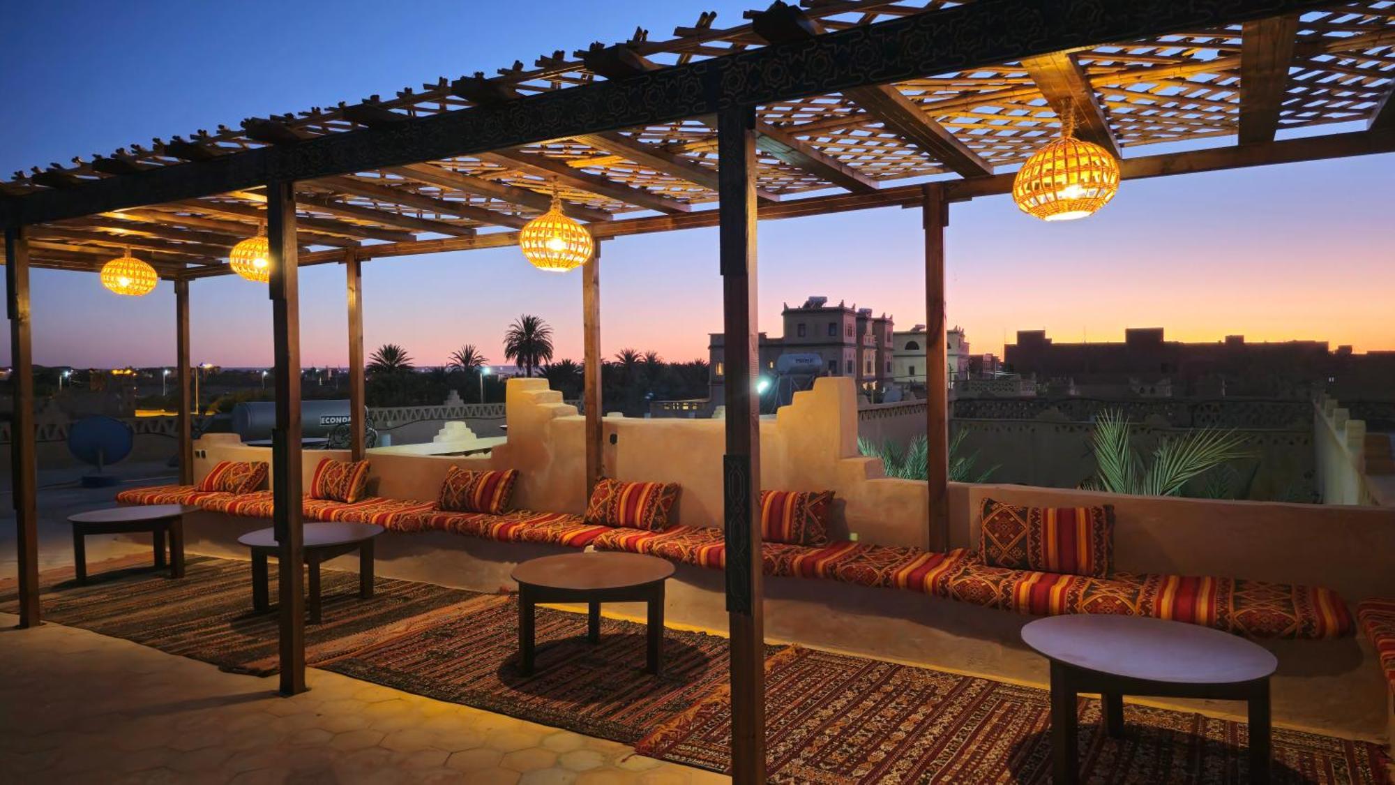Auberge Les Roches Merzouga Exterior foto