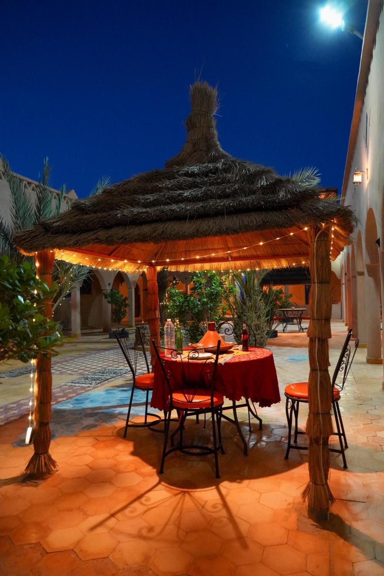Auberge Les Roches Merzouga Exterior foto