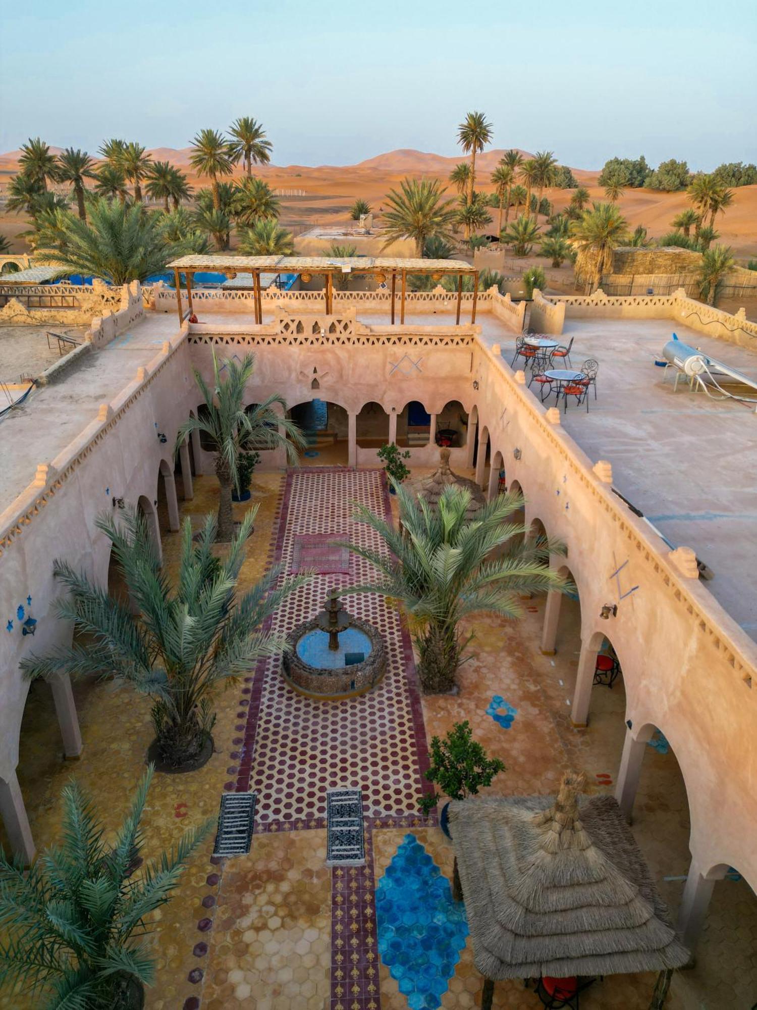 Auberge Les Roches Merzouga Exterior foto